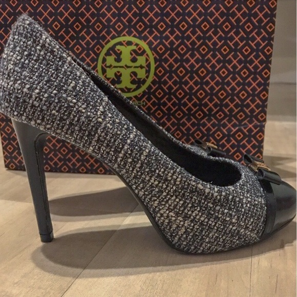 EUC Tweed Tory Burch Herls, Size 6 - Picture 4 of 5